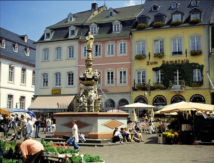 Petrusbrunnen op de Hauptmarkt