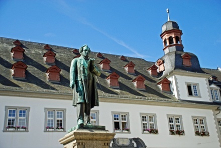 Standbeeld op de Jesuitenplatz in Koblenz